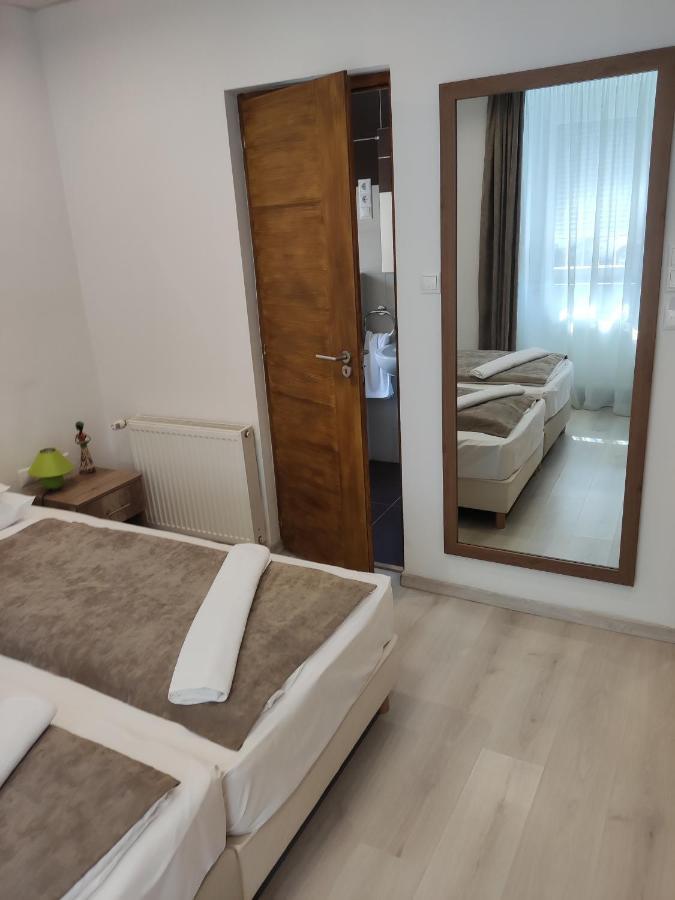 Mokka Apartman Szeged Exterior foto